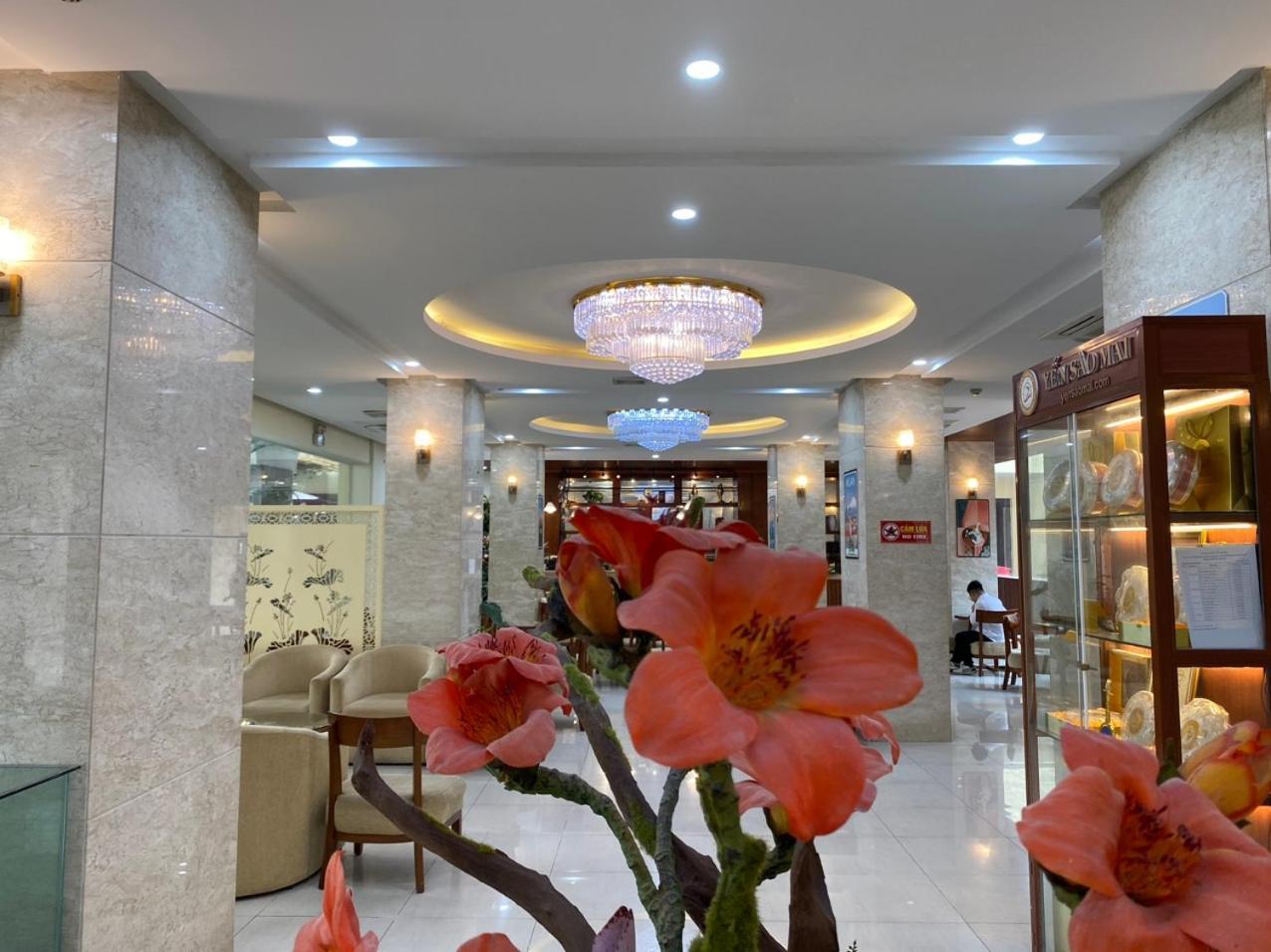 NguyẽN QuyèN Hotel Hà Nội Ngoại thất bức ảnh