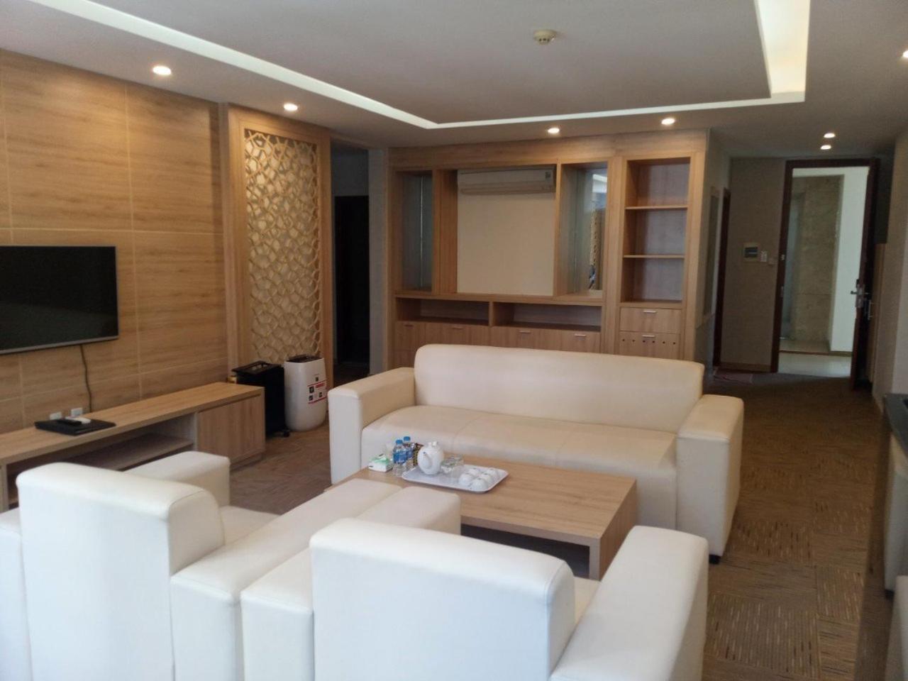 NguyẽN QuyèN Hotel Hà Nội Ngoại thất bức ảnh
